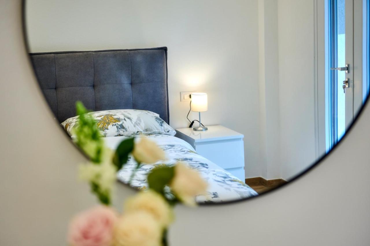 La Casa Di Lucia Apartment เลียร์นา ภายนอก รูปภาพ